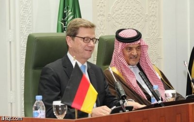 الفيصل يطالب بتسليح الشعب السوري لحماية نفسه - فيديو