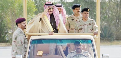 وزير الدفاع: السعوديون على قلب واحد - فيديو