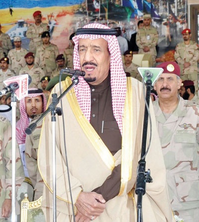 وزير الدفاع: السعوديون على قلب واحد - فيديو