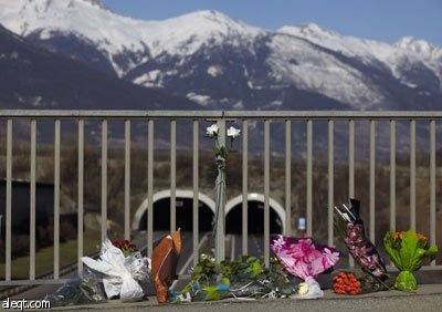 مقتل 22 طفلا في حادث حافلة داخل سويسرا .. والحزن في بلجيكا - فيديو