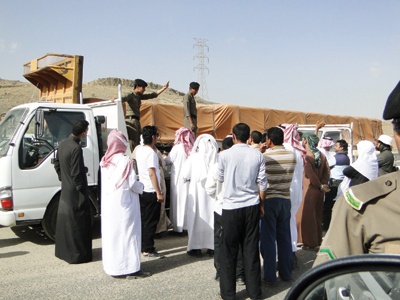 أزمة الأسمنت في أبها: تحويل الملف للإمارة وإبعاد العمالة عن التوزيع