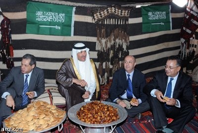 رئيس هيئة السياحة والآثار يشارك في افتتاح موسم طانطان الثقافي في المغرب - فيديو