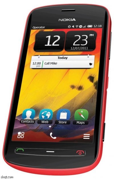 نوكيا 808 بمزايا تصوير فائقة الجودة .. وهاتف HTC يدعم التصفح السريع