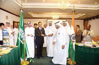 100 شركة هندية في معرض الكتالوجات في غرفة الأحساء