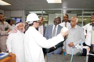 وفد اقتصادي سوداني يبحث فرص الاستثمار المشترك مع «أراسكو»