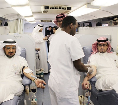 مصرف الإنماء ينظم حملة للتبرع بالدم بالتعاون مع «التخصصي»