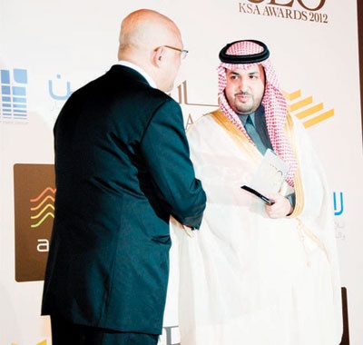 الرئيس التنفيذي لـ «سمسا فيديكس» يحصل على جائزة CEO الشرق الأوسط لعام 2012