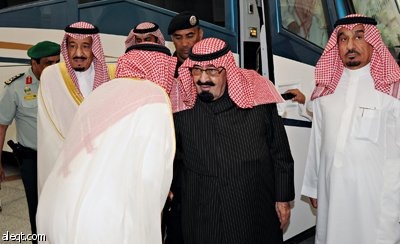 خادم الحرمين يصل إلى الرياض قادماً من روضة خريم - فيديو