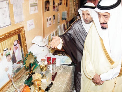 وزير الدفاع: نحن نعيش في بلد الخير والتلاحم والتعاون - فيديو