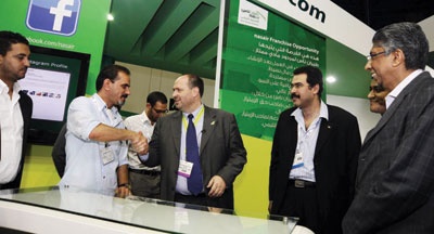 «طيران ناس» يوقع على اتفاقيات حقوق الامتياز في ملتقى سوق السفر العربي ٢٠١٢