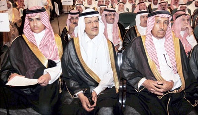 وزير الدفاع: كل القبائل والأقاليم في السعودية يدٌ واحدة - فيديو