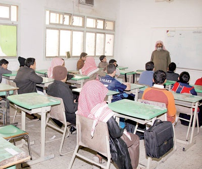 «نفسيون» للأسرة والمدرسة: لا تضغطوا على الطلاب