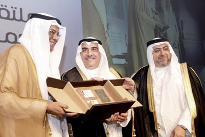 وزير العمل يكرّم «صافولا» لرعايتها ملتقى أخلاقيات العمل والأعمال