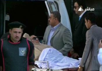 الحكم بالسجن المؤبد على مبارك والمصريون يتظاهرون احتجاجا - فيديو