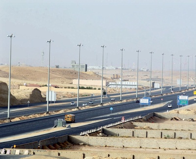 ارتفاع المباني على «طريق سلمان» يخفض أسعار الأراضي ويحدُّ من أزمة الإسكان