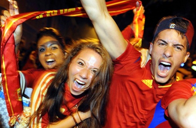 مشجعو ايطاليا يشعرون بالصدمة بعد الهزيمة "المذلة" في نهائي اوروبا - فيديو