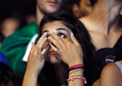 مشجعو ايطاليا يشعرون بالصدمة بعد الهزيمة "المذلة" في نهائي اوروبا - فيديو