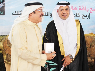 «زين السعودية» تقدم هدايا وجوائز لزوار القرية السياحية في الطائف