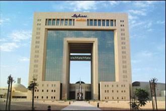 انخفاض أرباح سابك 35 % وتوزيع 6 مليار ريال أرباحاً للمساهمين