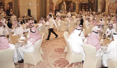 البنك الأهلي يحتفي بمنسوبيه على موائد الإفطار