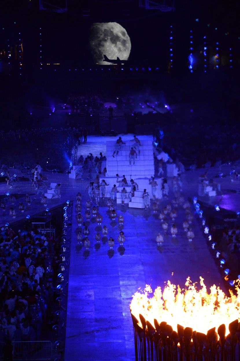 أمريكا تزيح الصين عن صداراة الأولمبياد.. والأسطورة الأولمبية تفرد جناحيها لفيلبس وبولت - فيديو