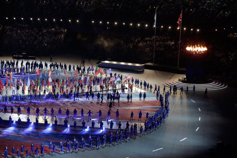 أمريكا تزيح الصين عن صداراة الأولمبياد.. والأسطورة الأولمبية تفرد جناحيها لفيلبس وبولت - فيديو