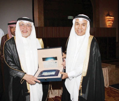 نجاح أول طرح خاص لمؤسسة صحفية بإشراف وزير الإعلام