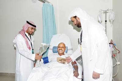«زين السعودية» تعايد مرضى الفشل الكلوي في المجمع الطبي الشمولي