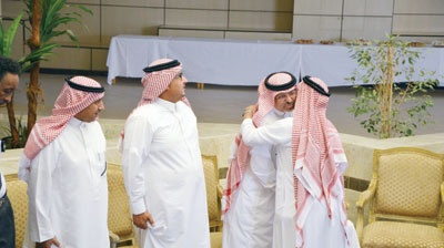 جمعية الأطفال المعوقين تعايد منسوبيها