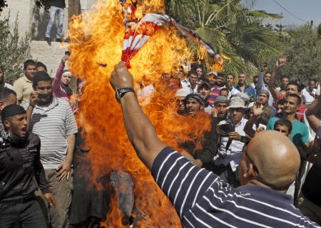 أحد العاملين في الفيلم المسيئ مصرحًا لرويترز: لم يخبرنا أحد أن الفيلم عن الرسول