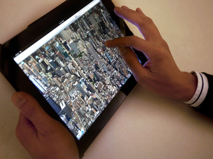 طوابير في سيدني وطوكيو لاستقبال هاتف أبل الذكي الجديد اي فون 5  "صور و فيديو"