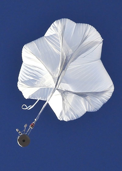 قصة مصورة : فيليكس يكسر سرعة الصوت في قفزته التاريخية