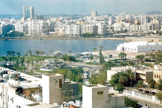 «المولات» والرسوم الحكومية هبطت بإيجارات المحال التجارية 25 %