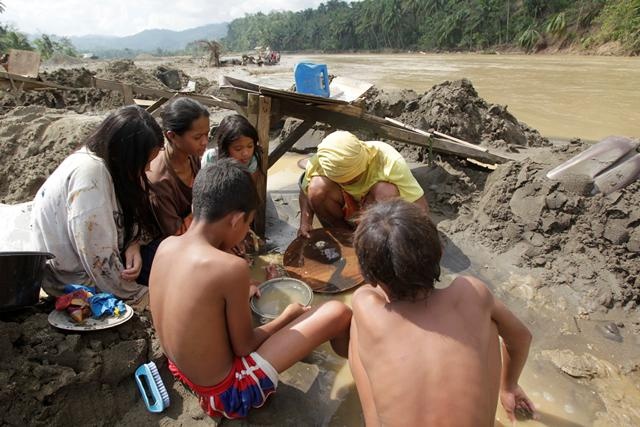 الفلبين : ارتفاع حصيلة ضحايا الإعصار بوفا إلى 647 قتيلا - فيديو