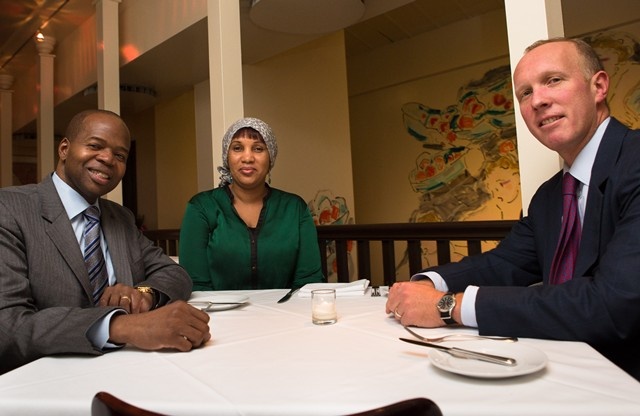 قصة مصورة .. اتفاق سري في قضية ستروس كان وعاملة الفندق يضع حدا للقضية - فيديو