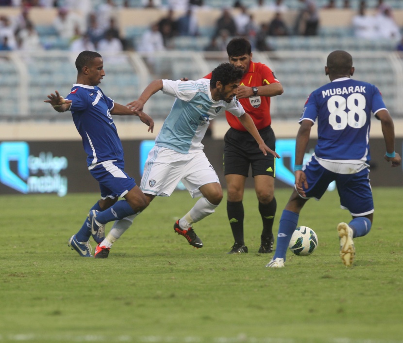 الفتح يجدد فوزه على الهلال  بهدفين وينتزع صدارة الدوري - فيديو