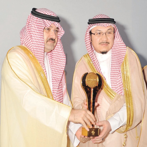 البنك الأهلي يفوز بالجائزة السعودية للمسؤولية الاجتماعية للشركات