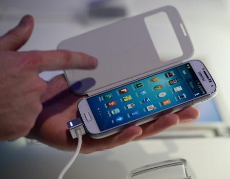 قصة مصورة: سامسونج  تعرض جالاكسي  إس4 في دار الأوبرا في سيدني