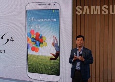 قصة مصورة: سامسونج  تعرض جالاكسي  إس4 في دار الأوبرا في سيدني