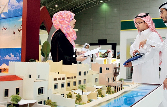 المصارف وشركات التمويل تتنافسا في خفض سعر الفائدة لزوار «عقارات الرياض»