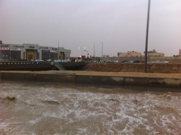 هطول أمطار غزيرة على الرياض