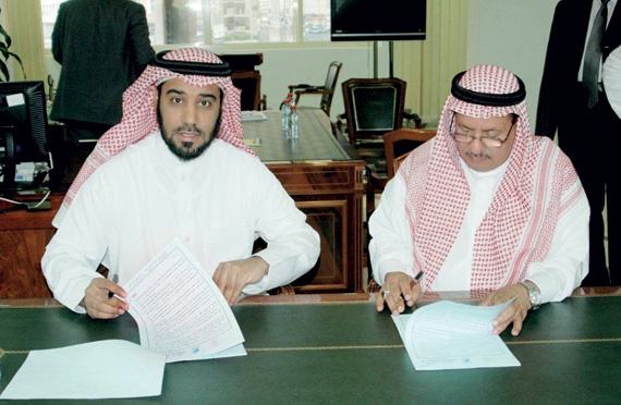 مياه «هنا» توقع اتفاقية مع وقف الملك عبد العزيز 
لإنتاج وتوريد 1.6 مليون عبوة