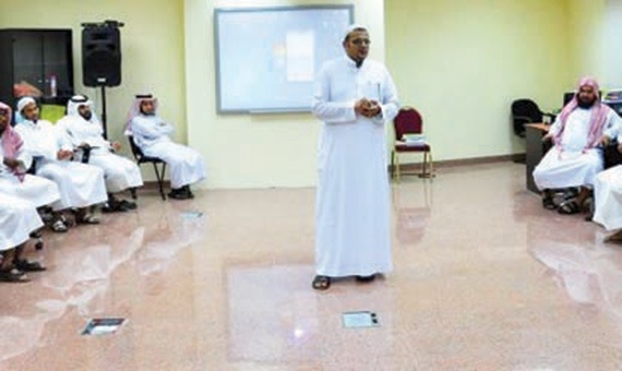 الأوساط التعليمية تحارب الأمية الإلكترونية