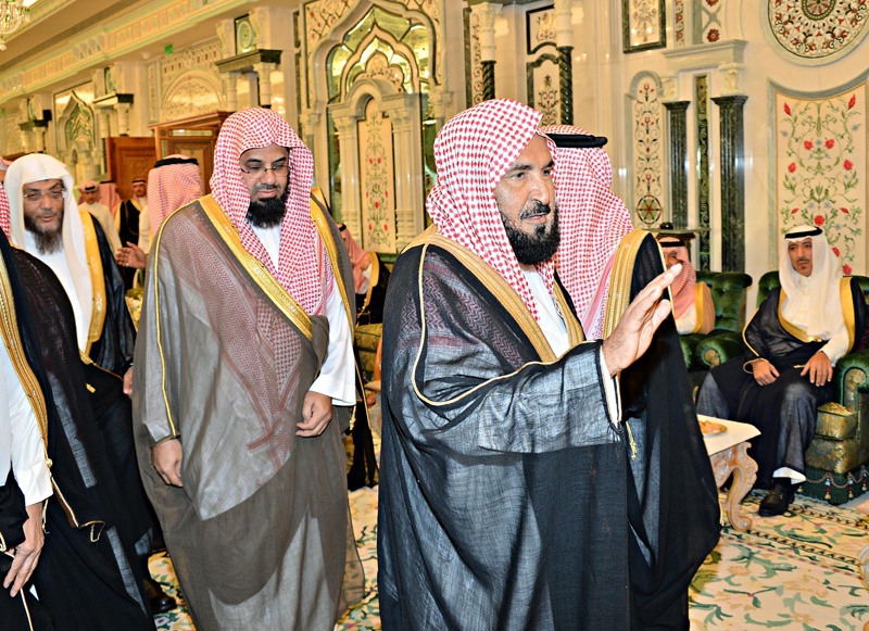 الملك يتسلم التقرير السنوي لـ"الحوار الوطني" ويشيد بدوره في نشر الوسطية والاعتدال