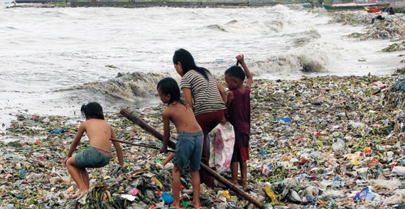 الفلبين تشهد أقوى إعصار هذا العام