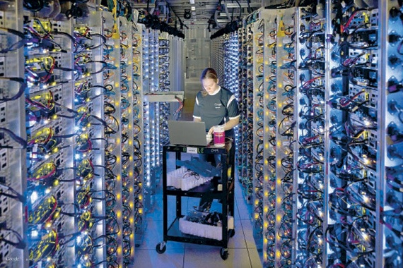 «جوجل» تمنع التطفل الحكومي.. وتشفر خوادمها على الإنترنت