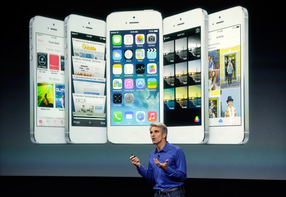فيديو الاقتصادية الإلكترونية : أبل تطرح هاتفي ايفون 5s و 5c