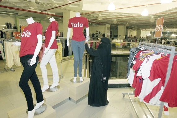 لقاء توافقي بين «العمل» و«الحسبة» لمعالجة أخطاء تأنيث المحال