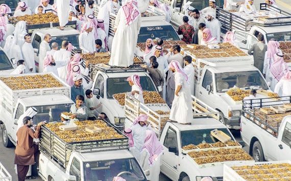 منتجون يتحركون لجعل التمور في واجهة الضيافة الدبلوماسية