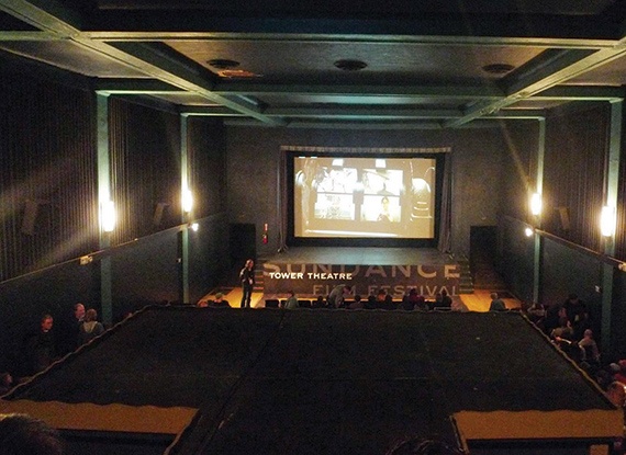 سعوديون يسافرون لدول الجوار .. لأجل السينما